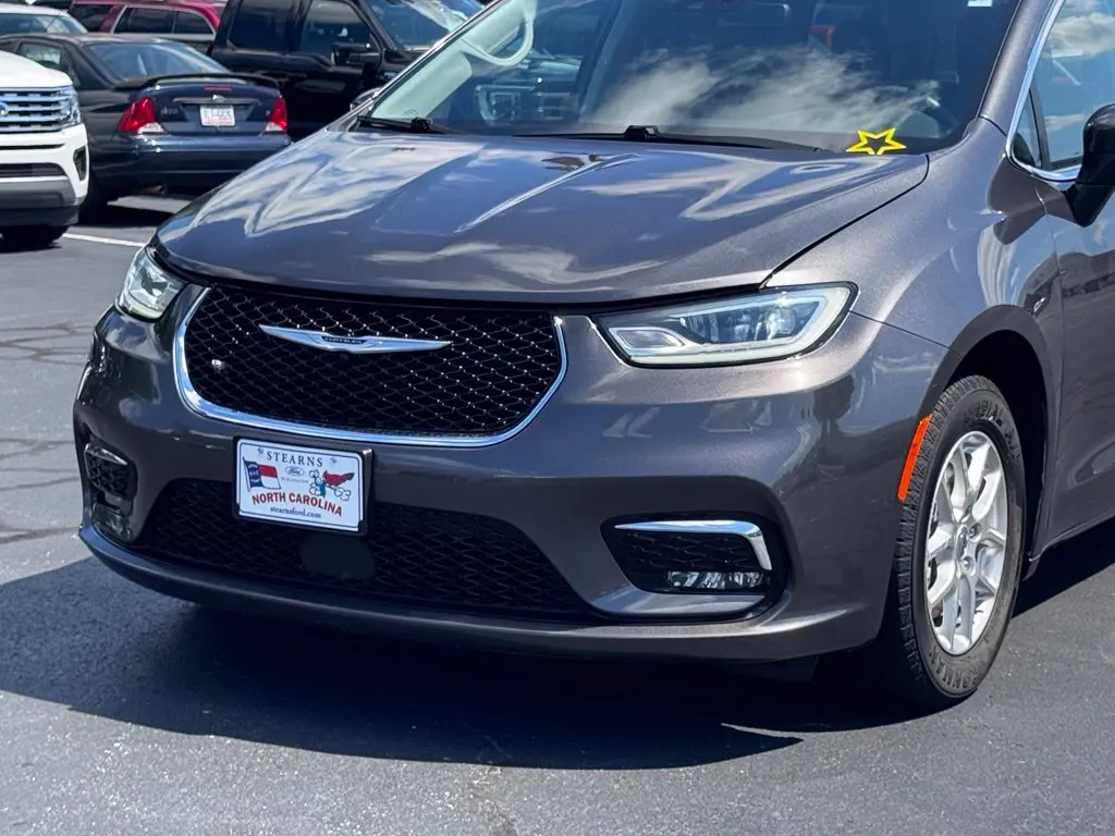2023 Chrysler Pacifica - $19,703