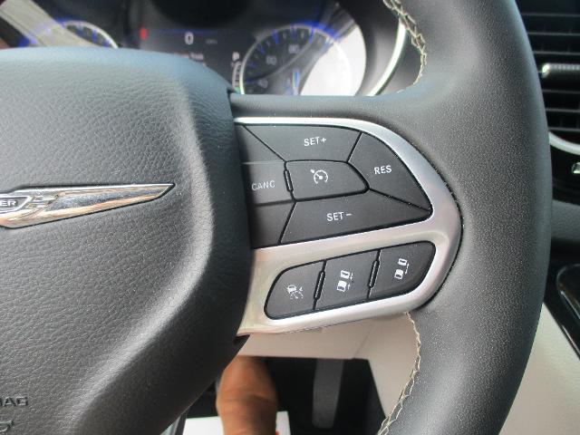 2023 Chrysler Pacifica - $29,987