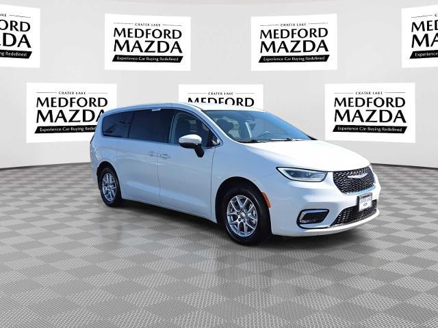 2023 Chrysler Pacifica - $22,235