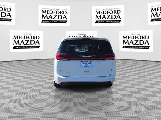 2023 Chrysler Pacifica - $22,235