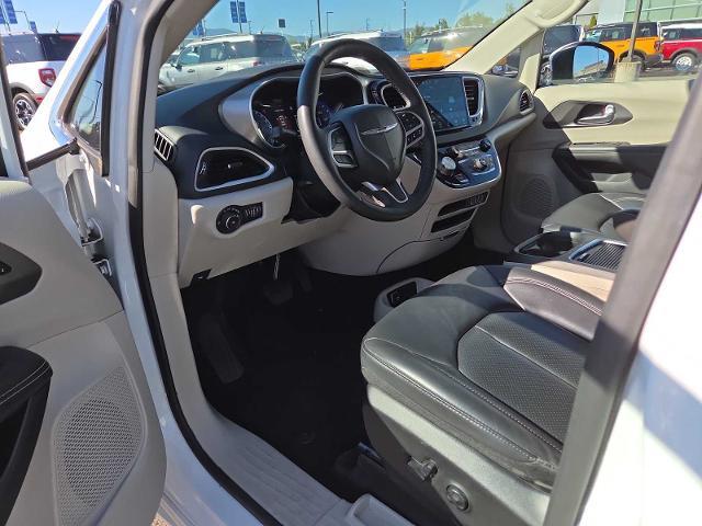 2023 Chrysler Pacifica - $22,235