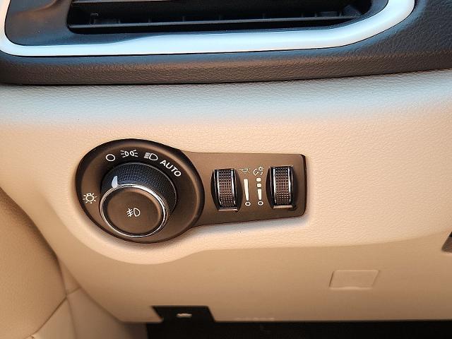 2023 Chrysler Pacifica - $18,891