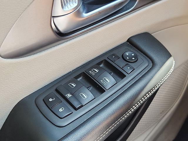 2023 Chrysler Pacifica - $18,891