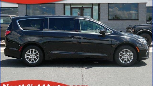 Preowned 2023 Chrysler Pacifica Touring L for Sale