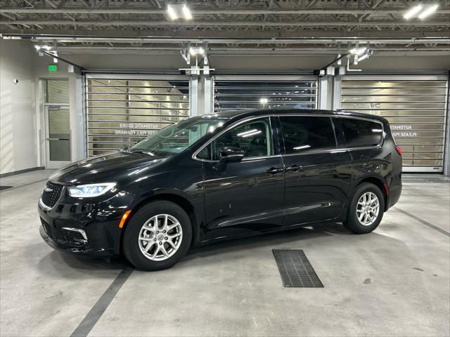 2023 Chrysler Pacifica - $23,200
