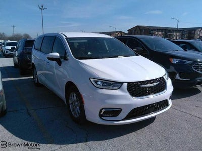 Photo of a 2023 Chrysler Pacifica Touring L 4DR Mini-Van for sale