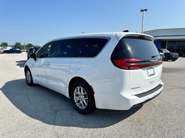 2024 Chrysler Pacifica - $21,812