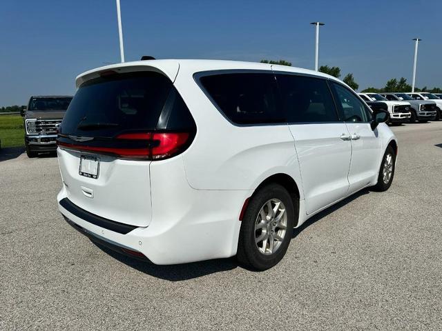 2024 Chrysler Pacifica - $21,812
