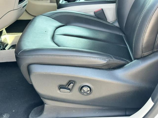 2024 Chrysler Pacifica - $21,812