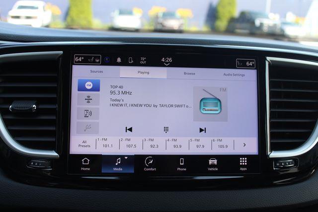 2024 Chrysler Pacifica - $25,890