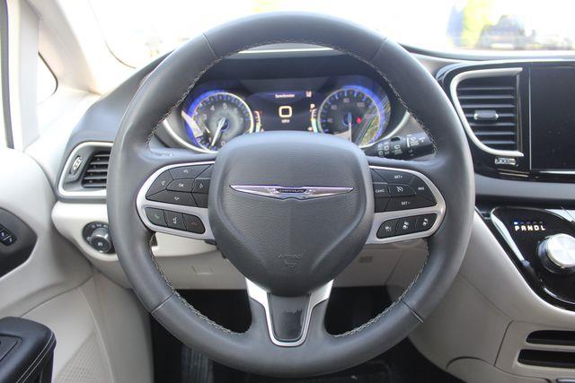 2024 Chrysler Pacifica - $25,890