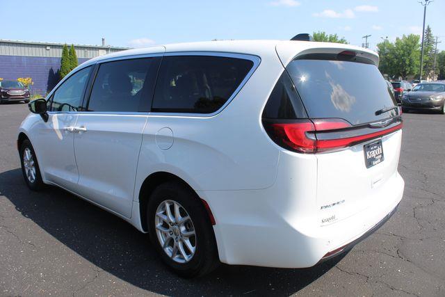 2024 Chrysler Pacifica - $25,890