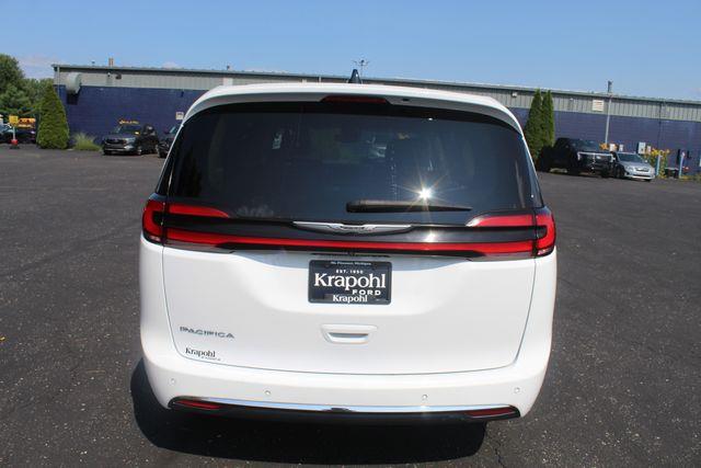 2024 Chrysler Pacifica - $25,890