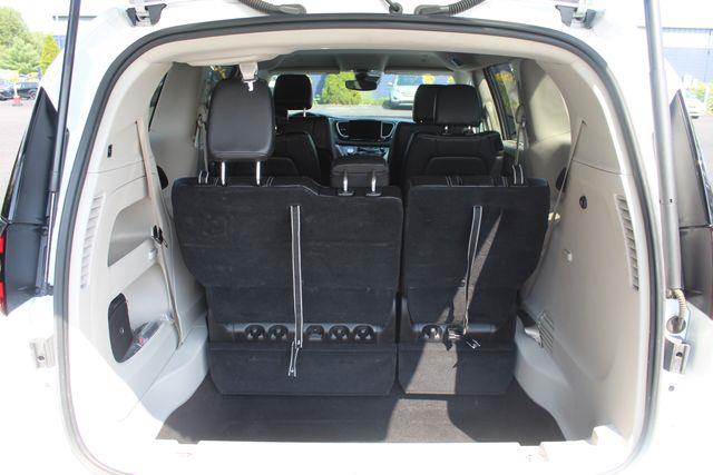 2024 Chrysler Pacifica - $25,890