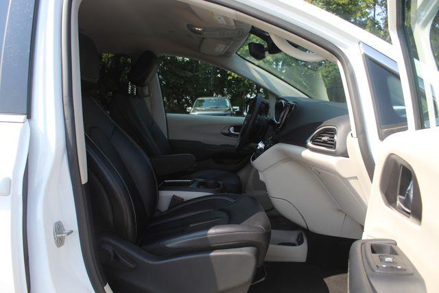 2024 Chrysler Pacifica - $25,890