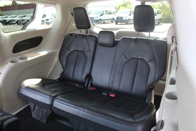 2024 Chrysler Pacifica - $25,890
