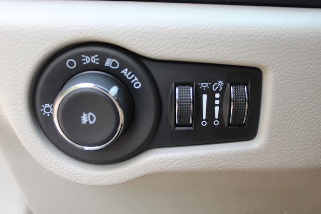 2024 Chrysler Pacifica - $25,890