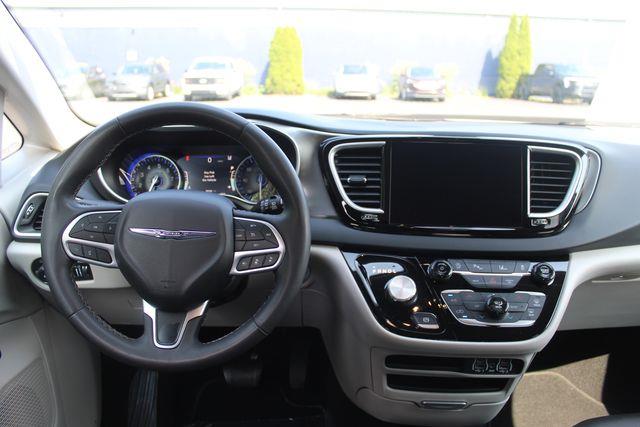 2024 Chrysler Pacifica - $25,890