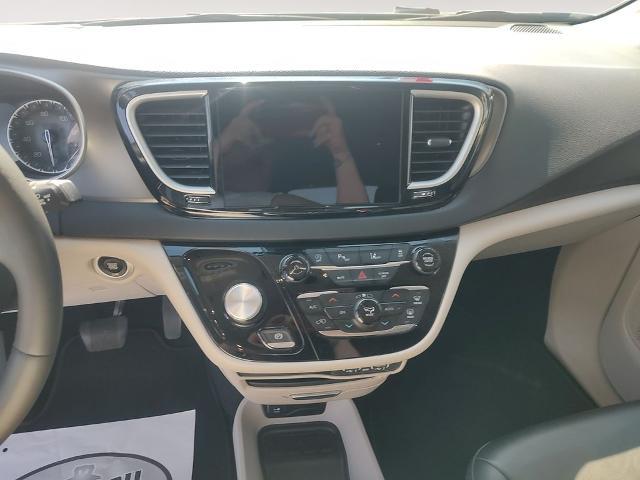 2024 Chrysler Pacifica - $27,954