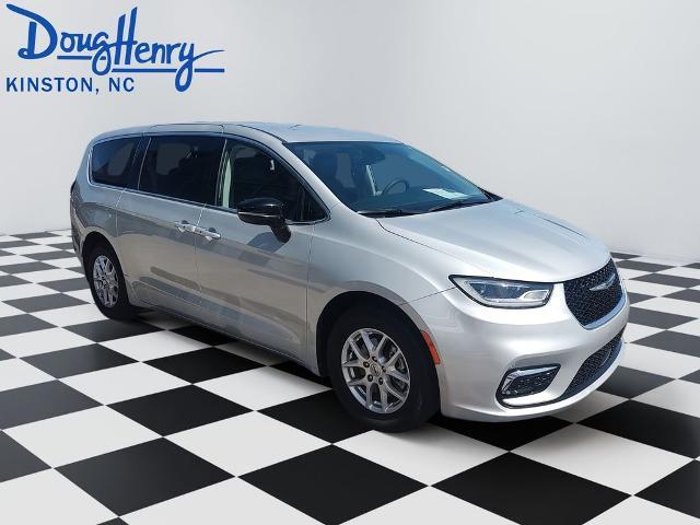 2024 Chrysler Pacifica - $25,777