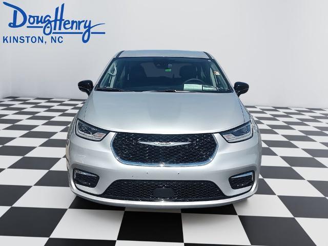 2024 Chrysler Pacifica - $25,777