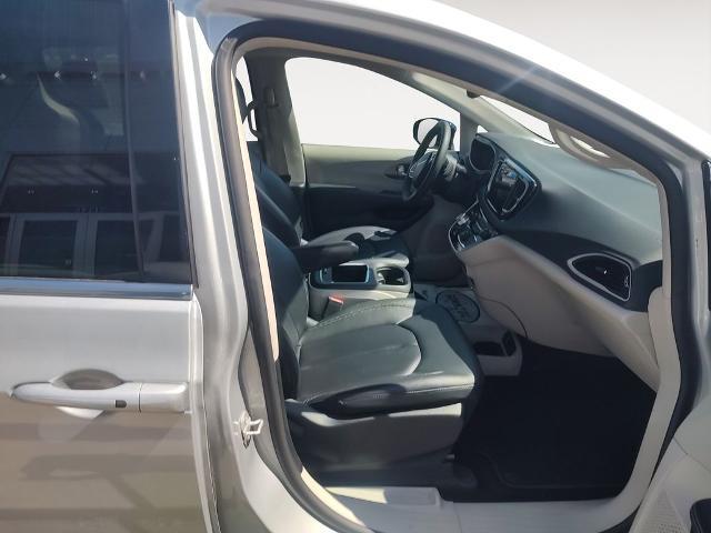 2024 Chrysler Pacifica - $25,777
