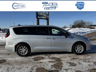 2024 Chrysler Pacifica Touring L 4DR Mini-Van