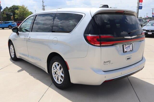 2024 Chrysler Pacifica - $28,990