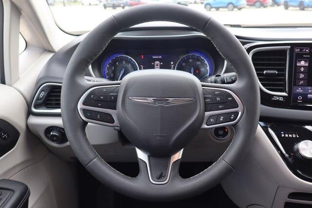 2024 Chrysler Pacifica - $28,990