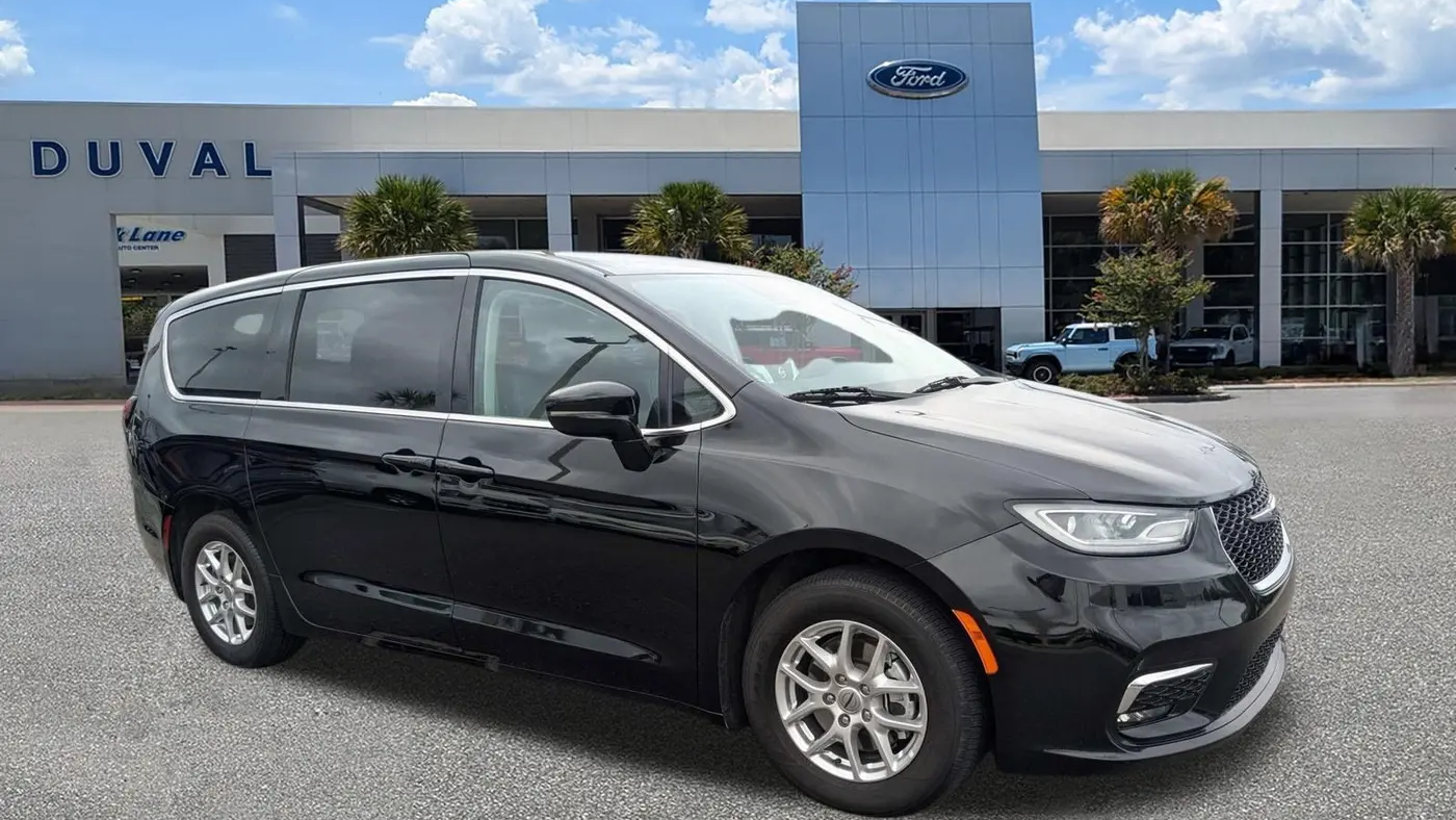 2024 Chrysler Pacifica Touring L