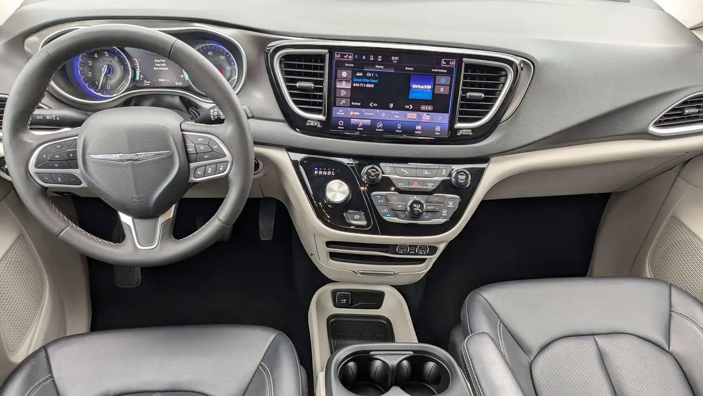 2024 Chrysler Pacifica Touring L