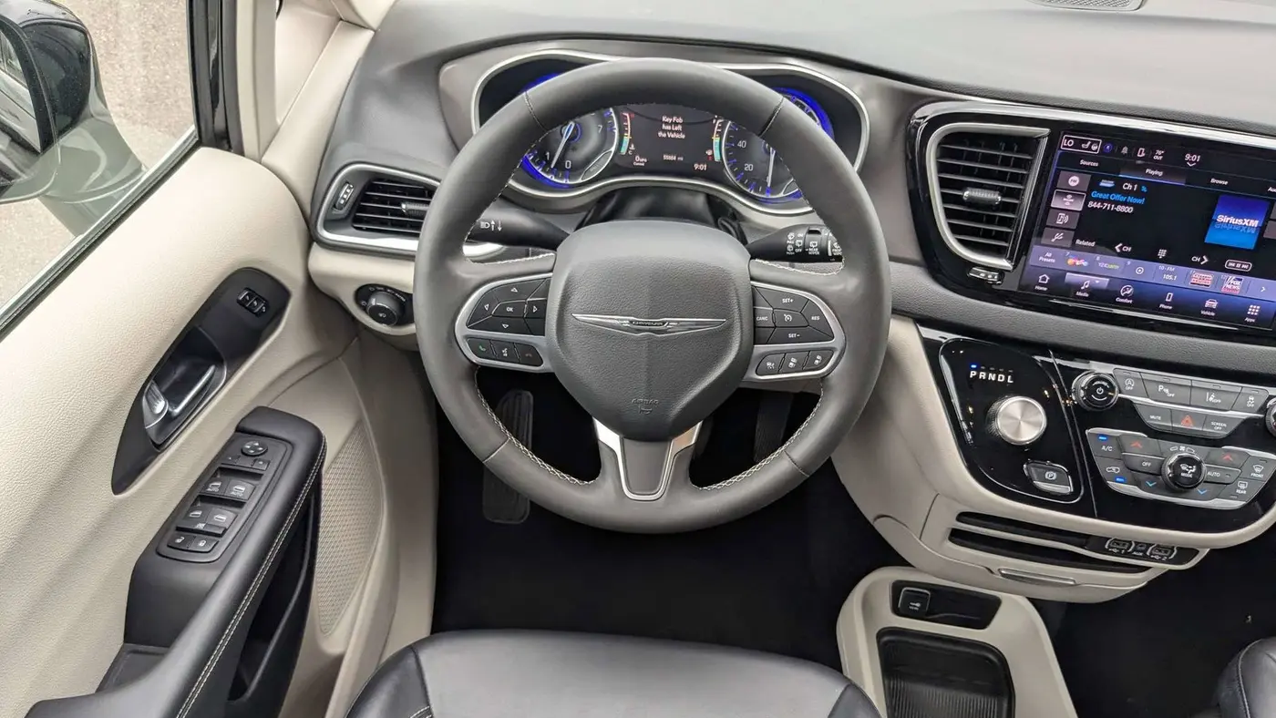 2024 Chrysler Pacifica Touring L