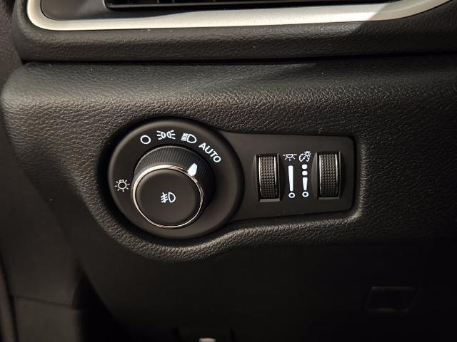 2025 Chrysler Pacifica - $22,500