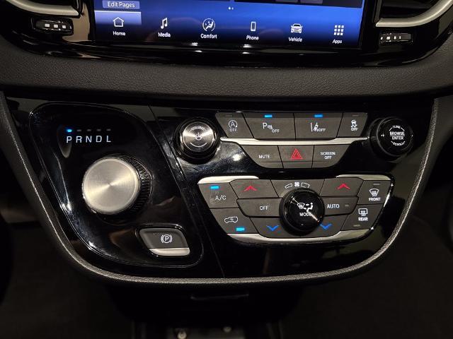 2025 Chrysler Pacifica - $22,500