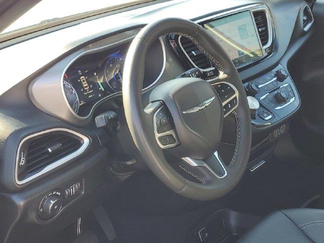 2025 Chrysler Pacifica - $22,900