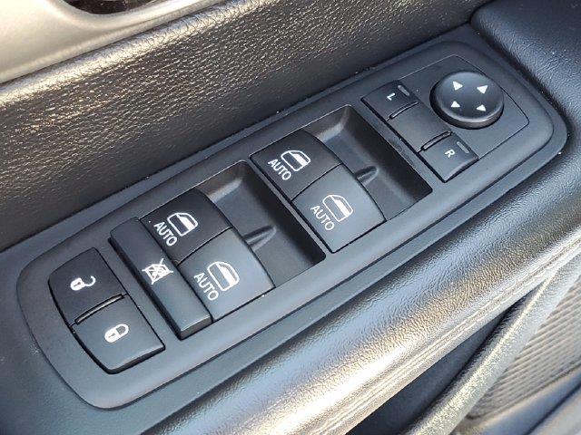 2025 Chrysler Pacifica - $22,900