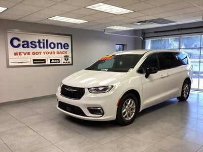 2025 Chrysler Pacifica Select 4DR Mini-Van