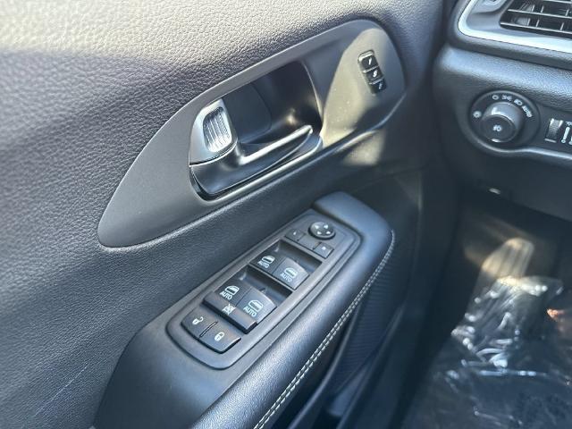 2025 Chrysler Pacifica - $27,259