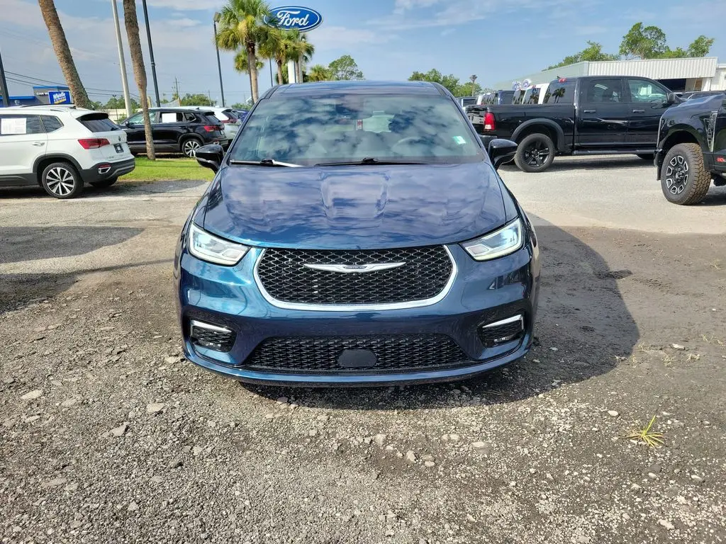 2025 Chrysler Pacifica - $25,919