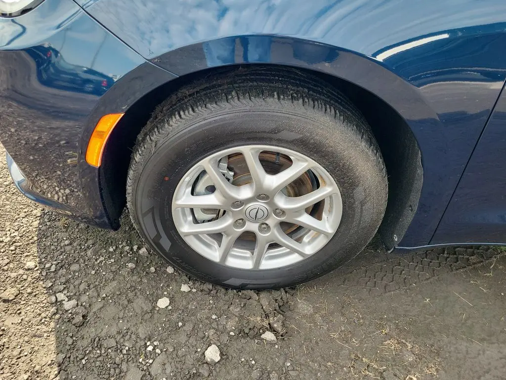 2025 Chrysler Pacifica - $25,919