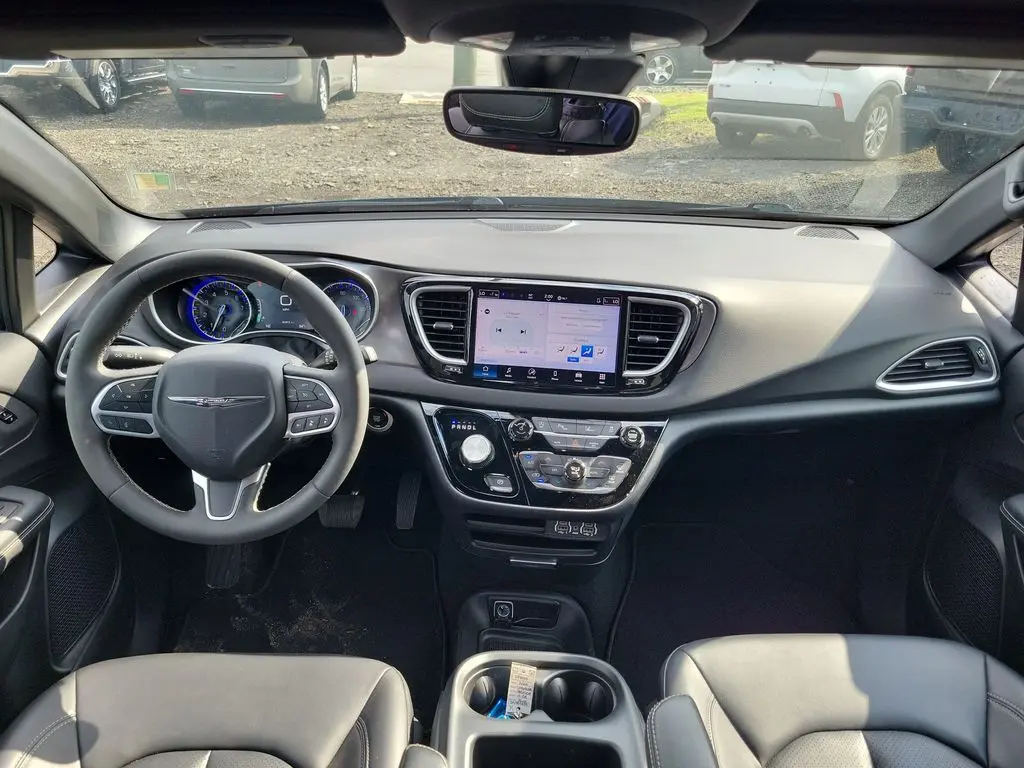 2025 Chrysler Pacifica - $25,919