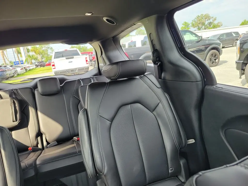 2025 Chrysler Pacifica - $25,919