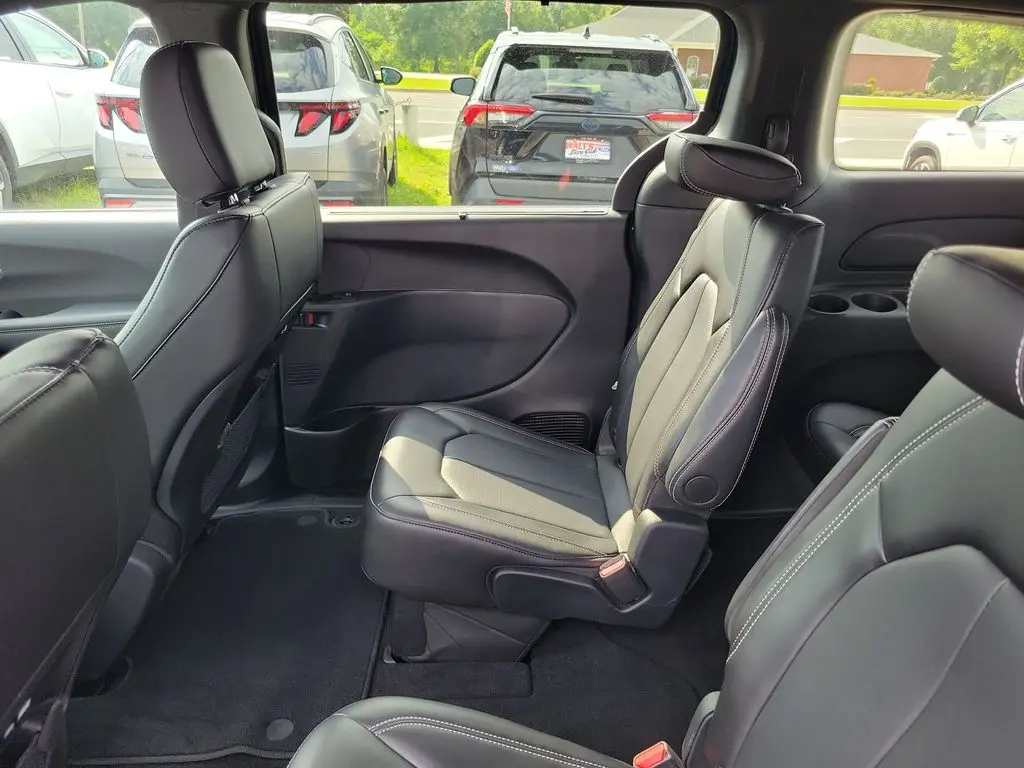 2025 Chrysler Pacifica - $25,919