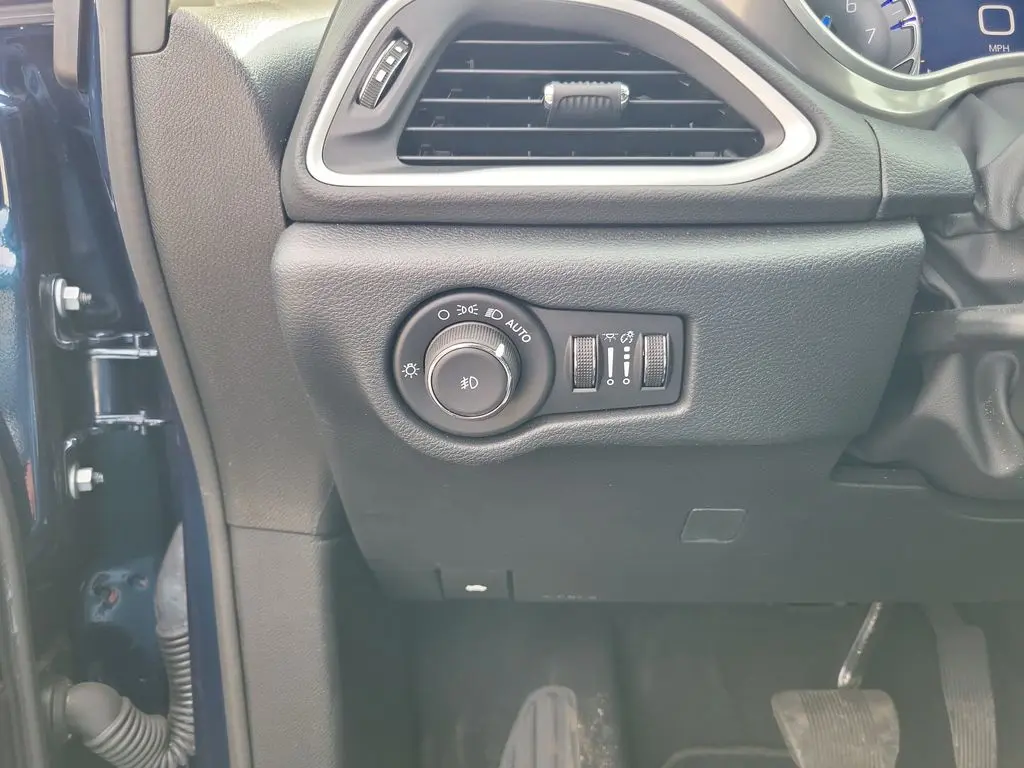 2025 Chrysler Pacifica - $25,919