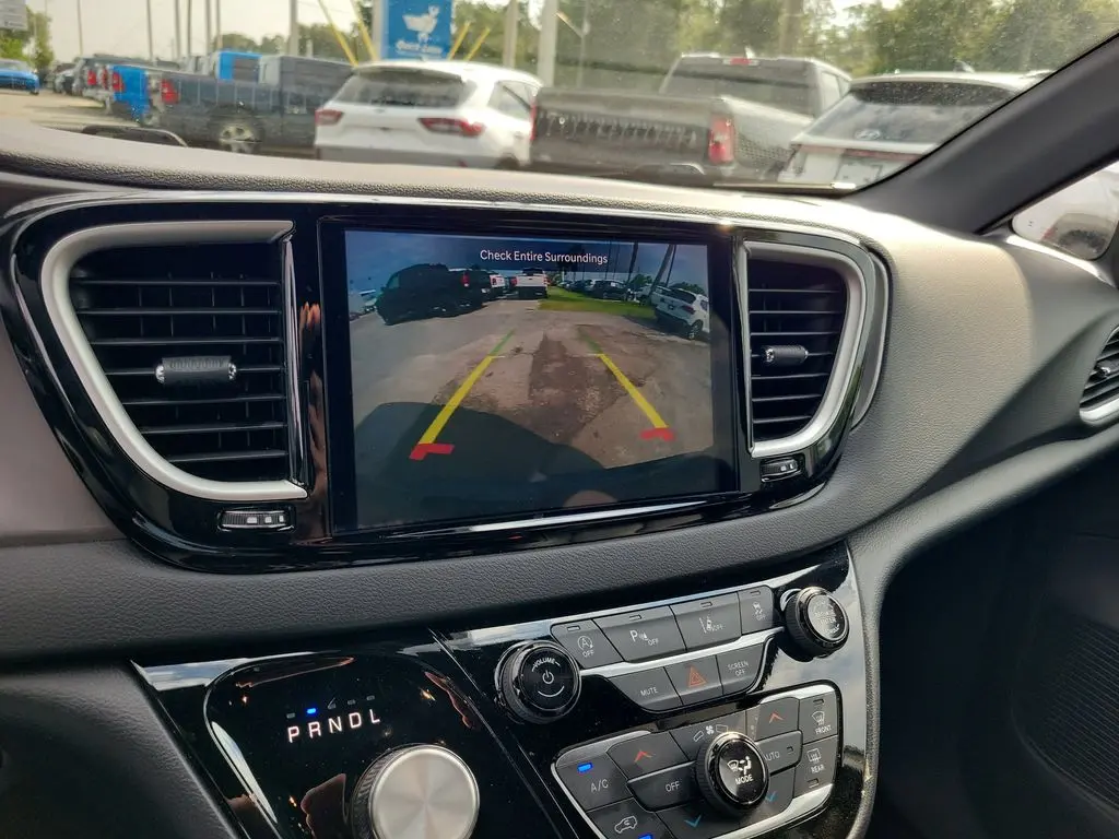 2025 Chrysler Pacifica - $25,919