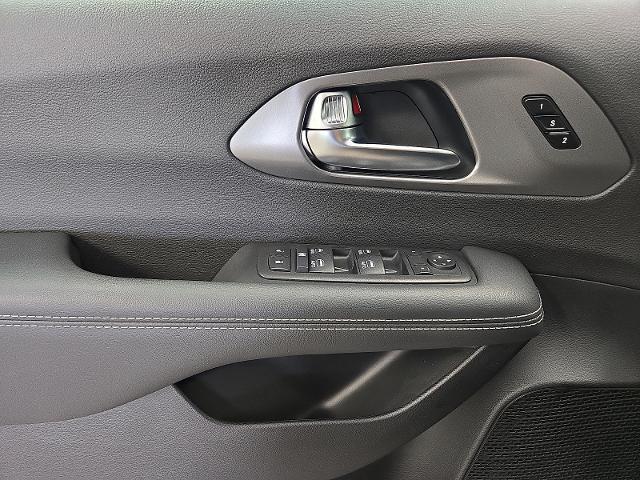 2026 Chrysler Pacifica - $36,999