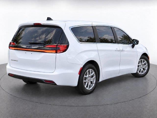 2027 Chrysler Pacifica - $35,998