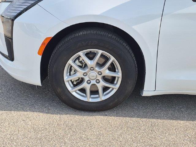 2027 Chrysler Pacifica - $35,998