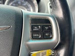 2012 Town and Country Thumbnail 15