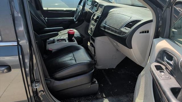 2012 Chrysler Town and Country Touring